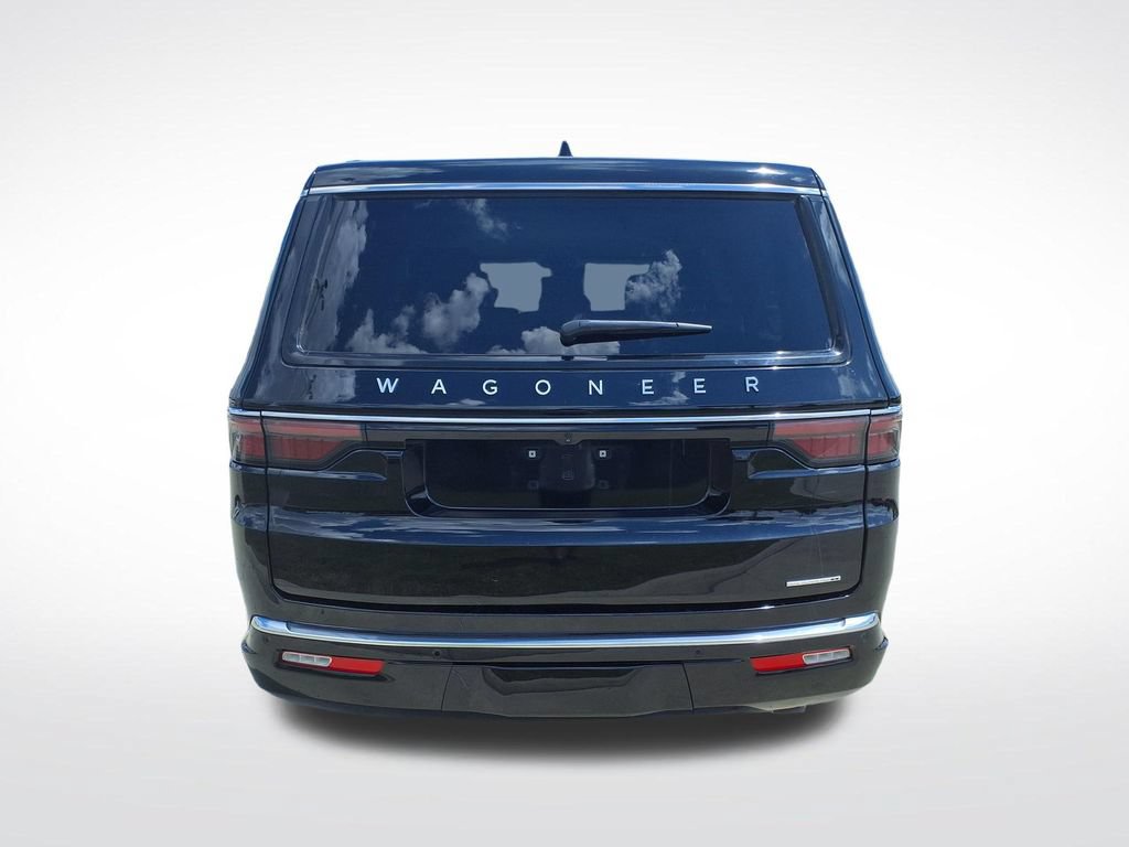 Used 2024 Jeep Wagoneer L Series II w/ Flexible Seating Group AWD/4WD image 7