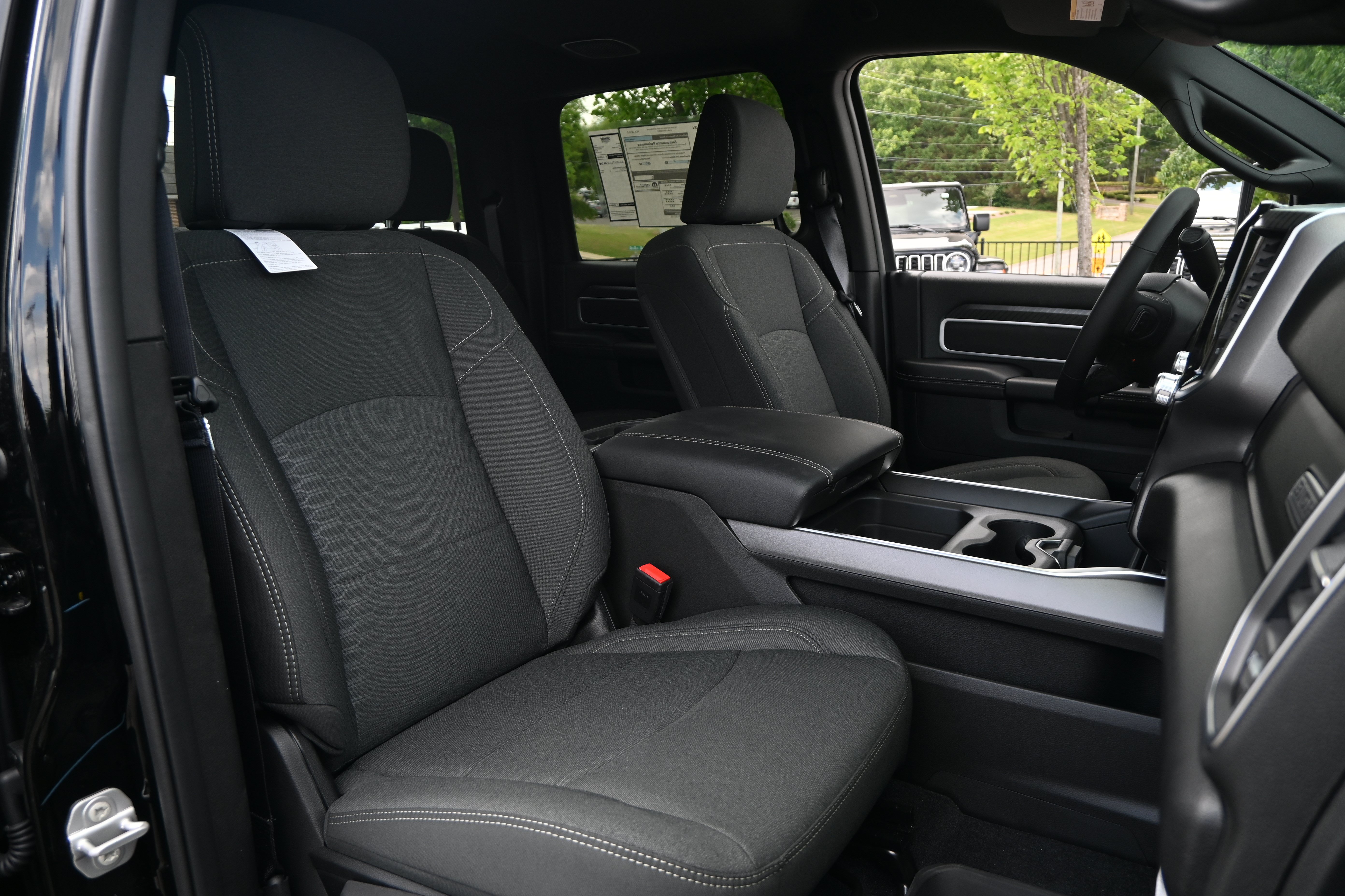 New 2026 RAM 2500 Big Horn AWD/4WD image 31