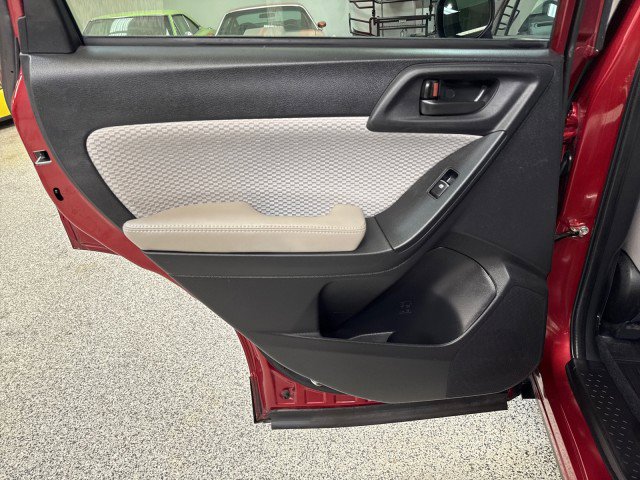 Used 2017 Subaru Forester 2.5i Premium w/ All-Weather Package image 37