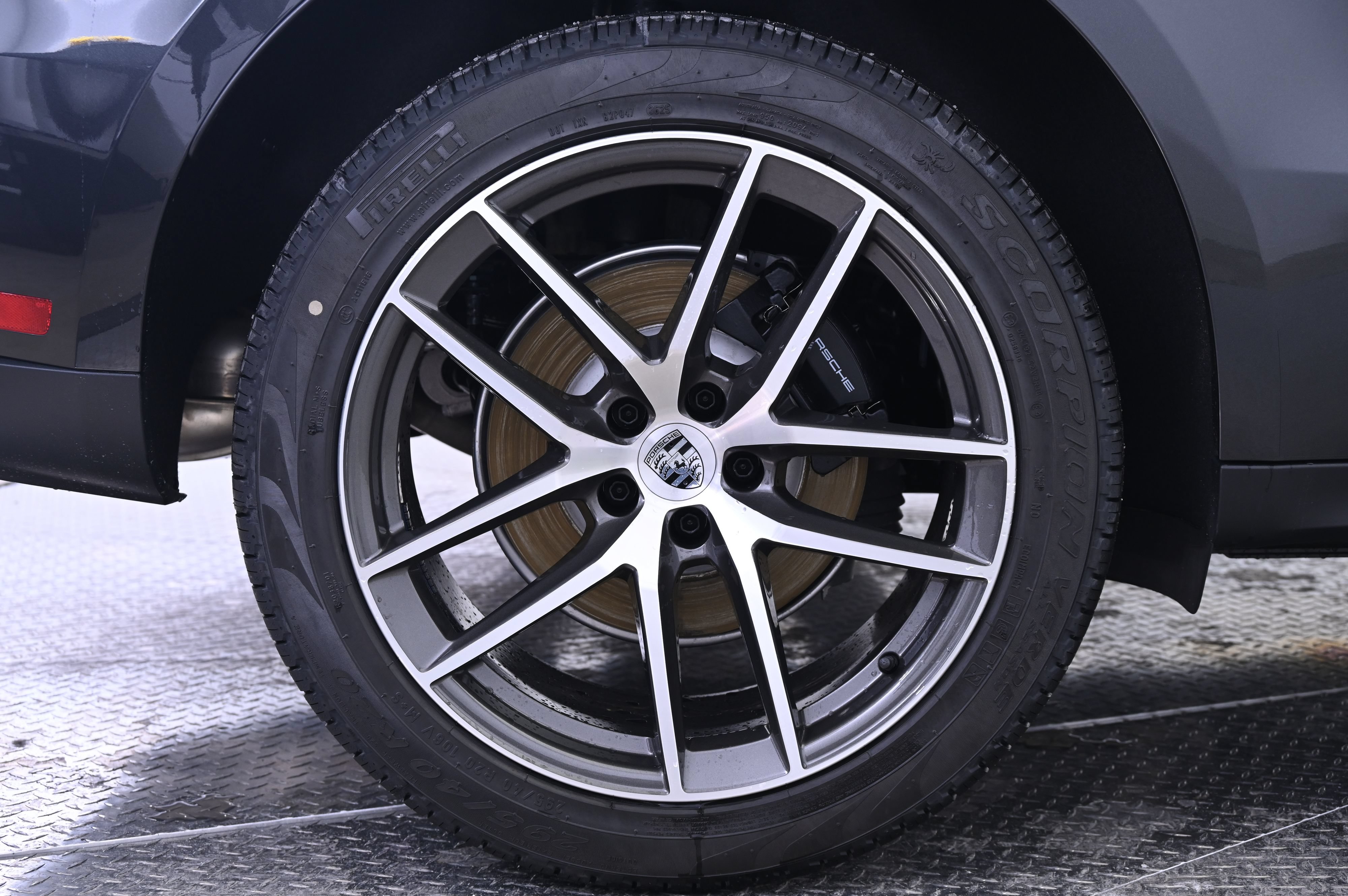 Certified 2026 Porsche Macan AWD/4WD image 13
