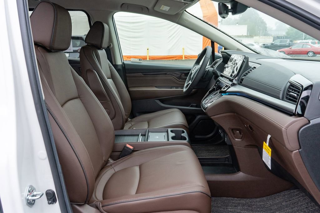 New 2026 Honda Odyssey Touring image 16