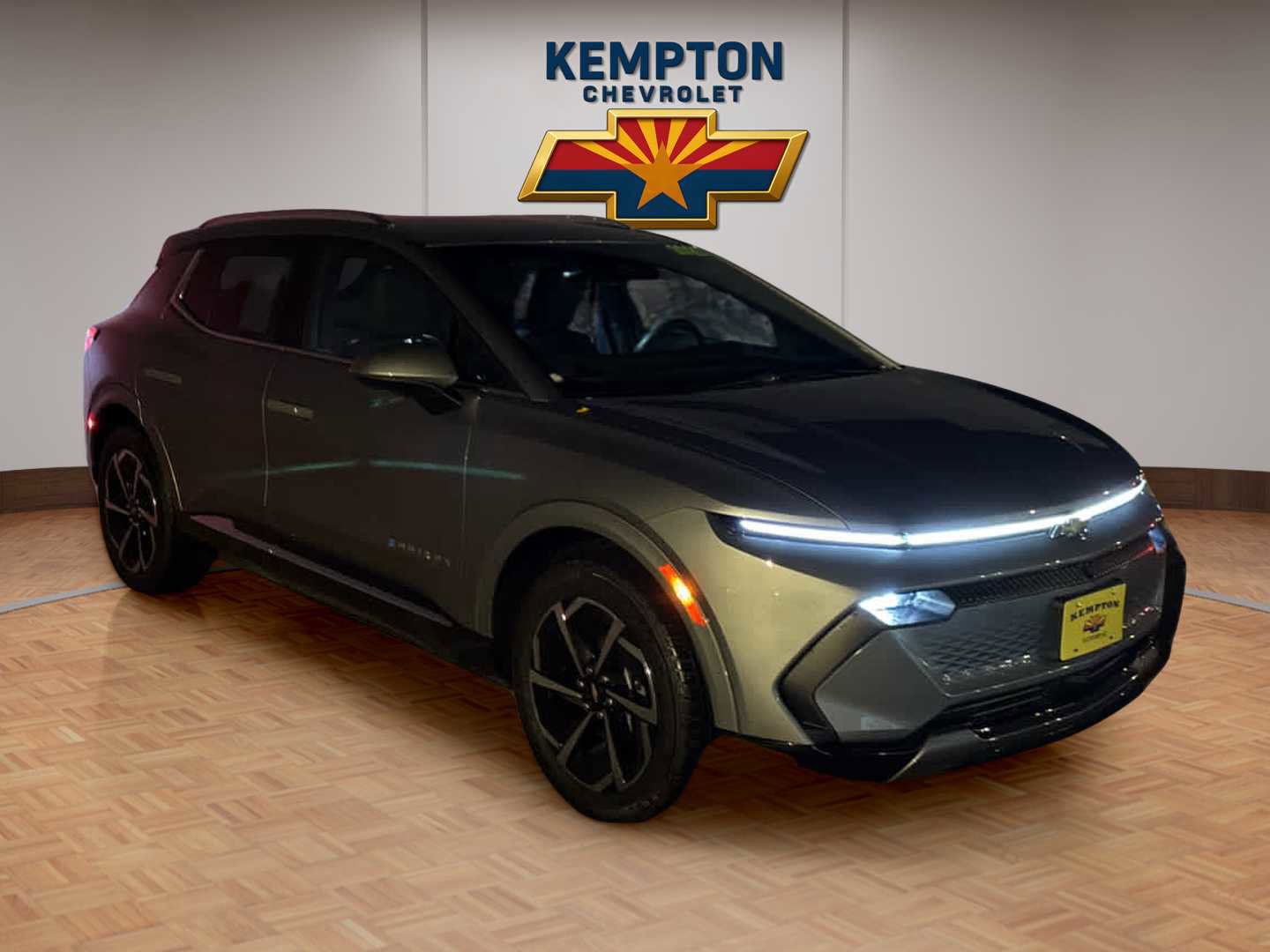 Used 2025 Chevrolet Equinox EV LT w/ Convenience Package image 8