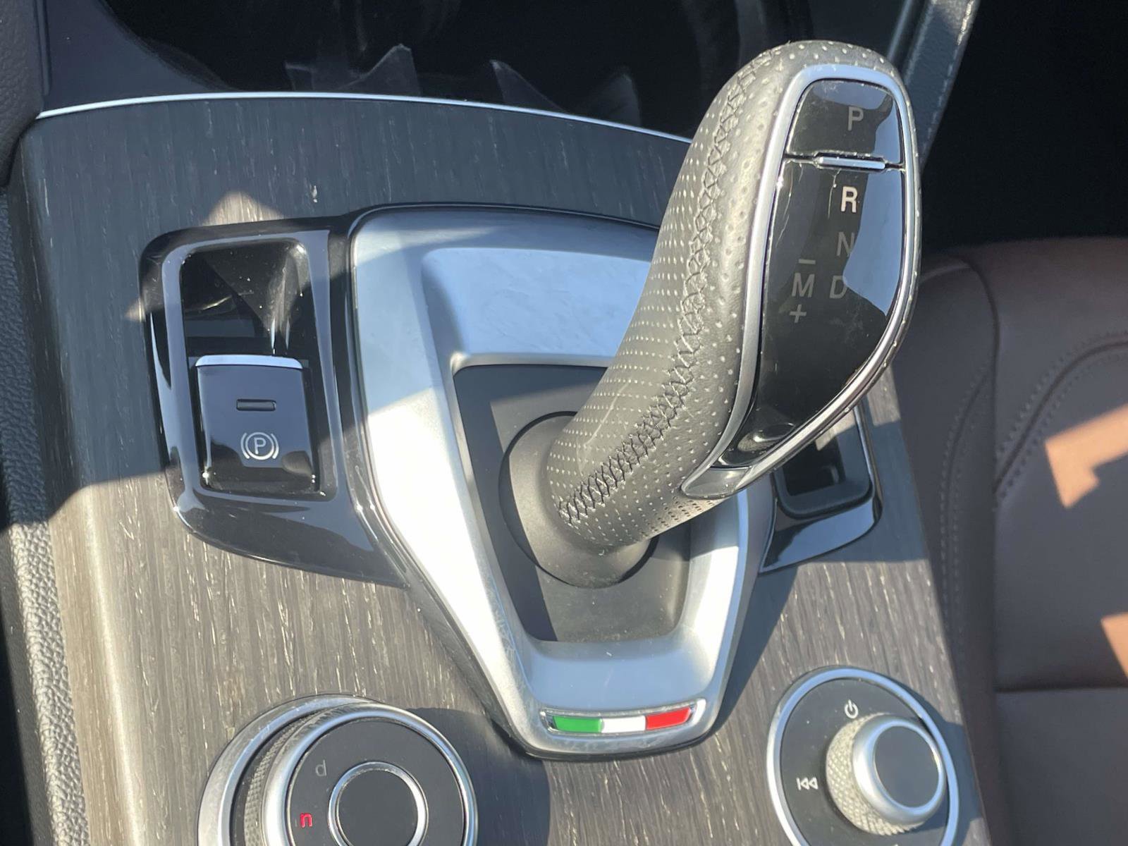 Used 2022 Alfa Romeo Stelvio Ti image 7