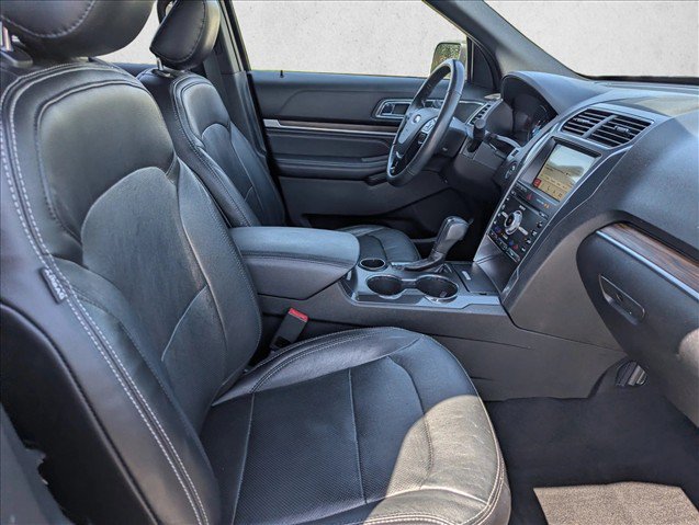 Used 2019 Ford Explorer Limited w/ Class III Trailer Tow Package FWD image 26
