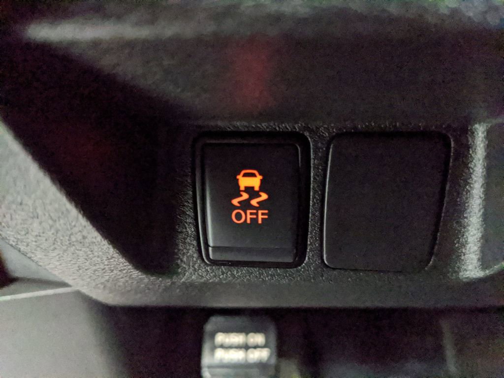 Used 2025 Nissan Frontier SV image 18