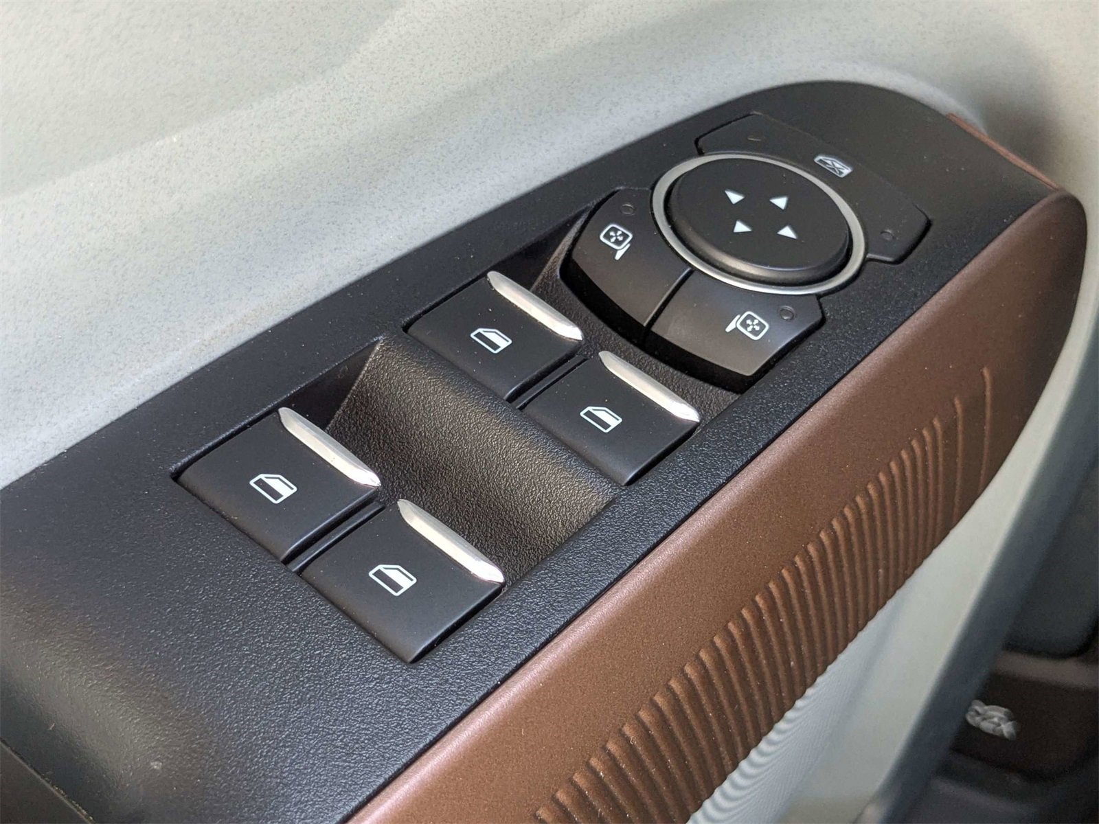 Used 2022 Ford Maverick Lariat w/ Equipment Group 500A Standard image 25