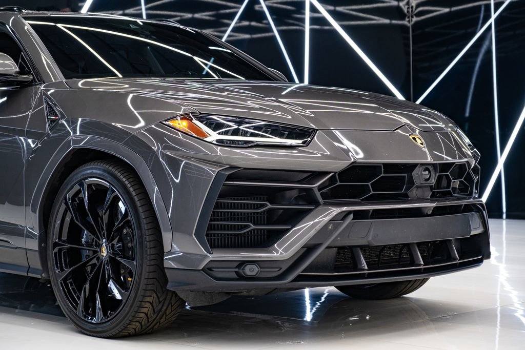 Used 2022 Lamborghini Urus AWD/4WD image 5