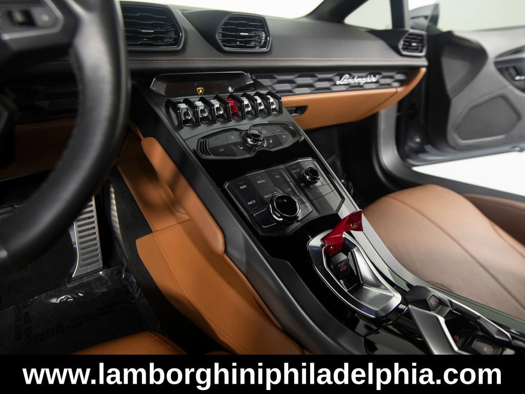 Used 2015 Lamborghini Huracan LP 610-4 AWD/4WD image 27