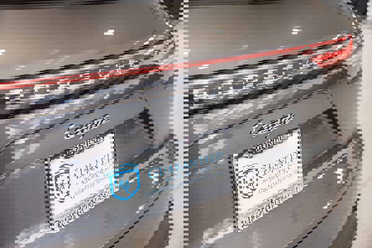 Used 2021 Porsche Cayenne E-Hybrid image 16