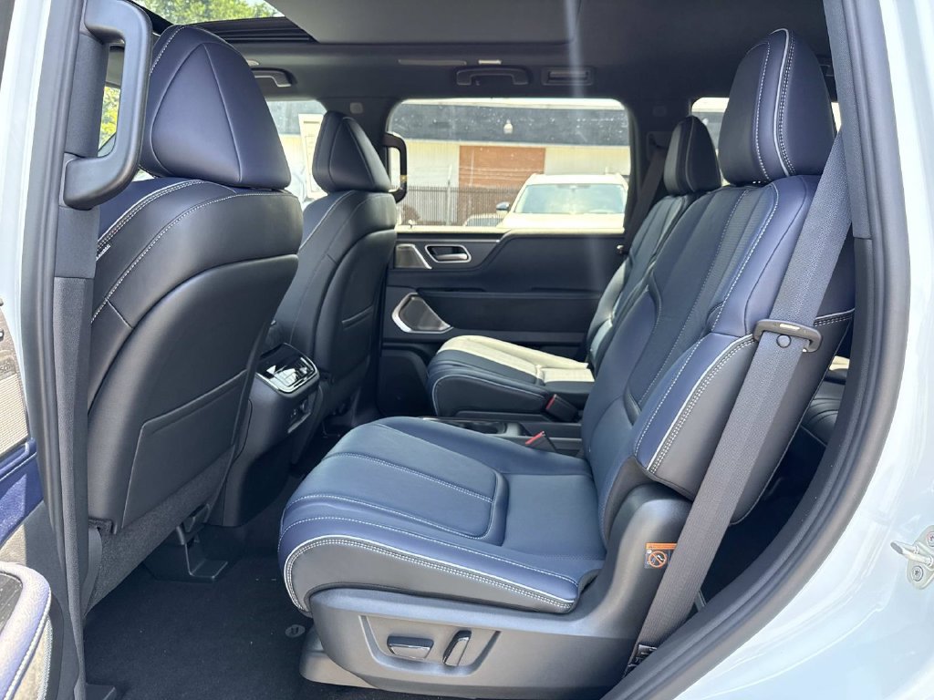 New 2027 INFINITI QX80 Sensory w/ Sport Exterior Package AWD/4WD image 18