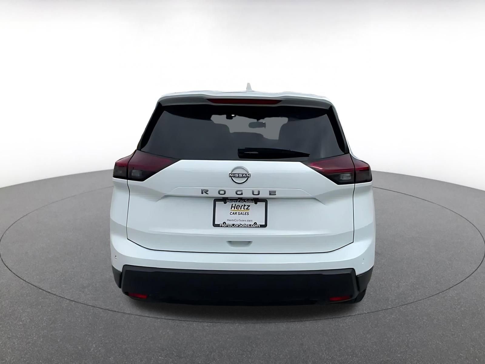 Used 2025 Nissan Rogue SV image 12