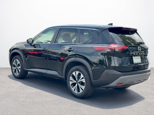 Used 2022 Nissan Rogue SV FWD image 3