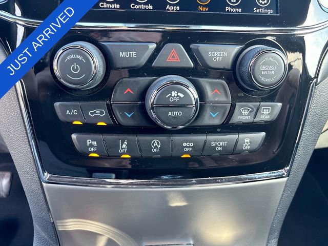 Used 2021 Jeep Grand Cherokee Laredo X AWD/4WD image 19
