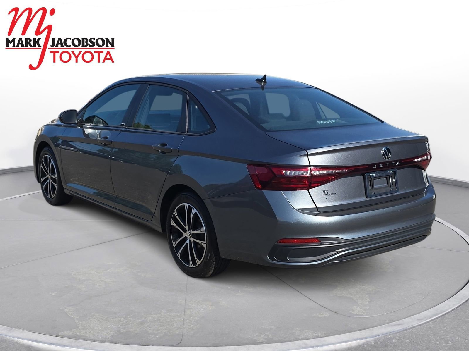 Used 2025 Volkswagen Jetta Sport image 11