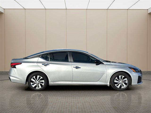 Used 2024 Nissan Altima 2.5 S image 6