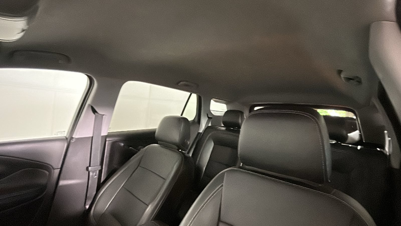 Used 2024 GMC Terrain SLT AWD/4WD image 14