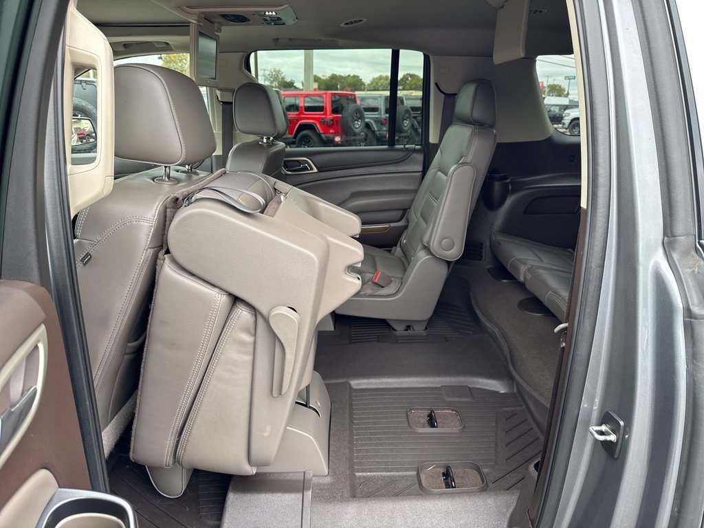 Used 2020 GMC Yukon XL Denali w/ Denali Ultimate Package image 24