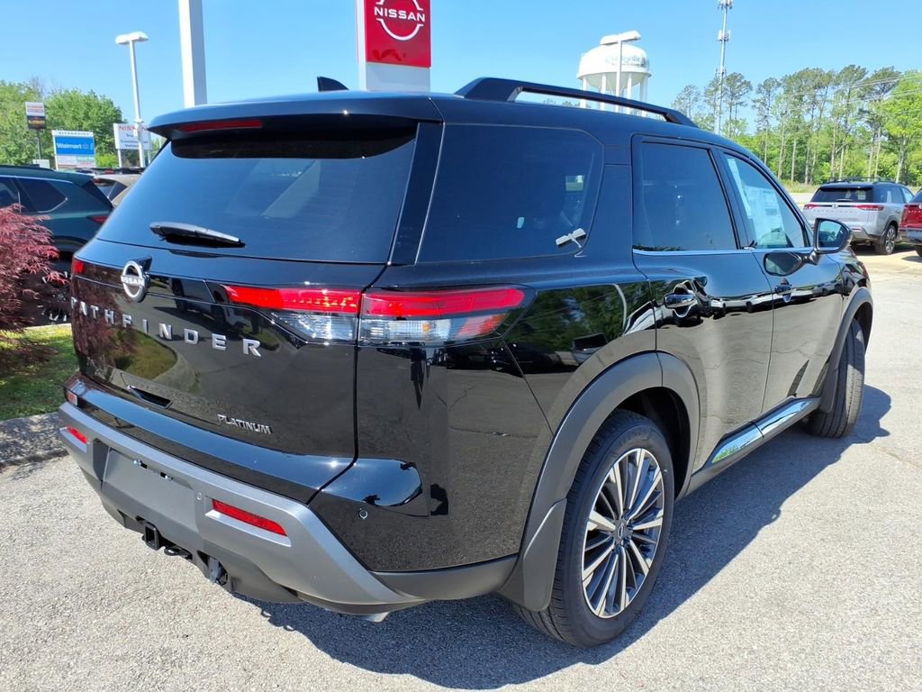 New 2026 Nissan Pathfinder Platinum FWD image 3