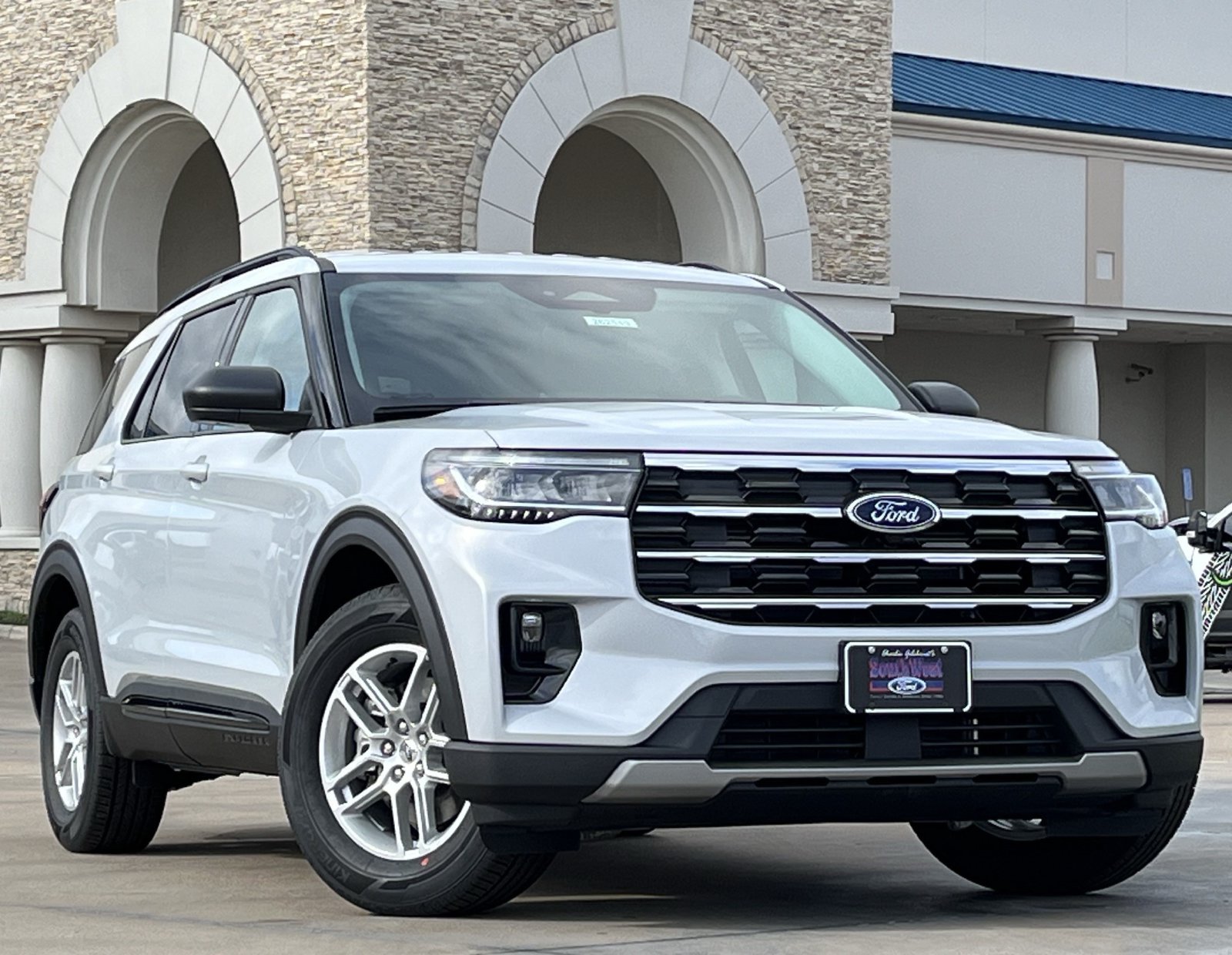 New 2026 Ford Explorer Active w/ Active Comfort Package RWD image 2