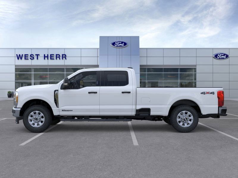 New 2025 Ford F250 XLT image 3