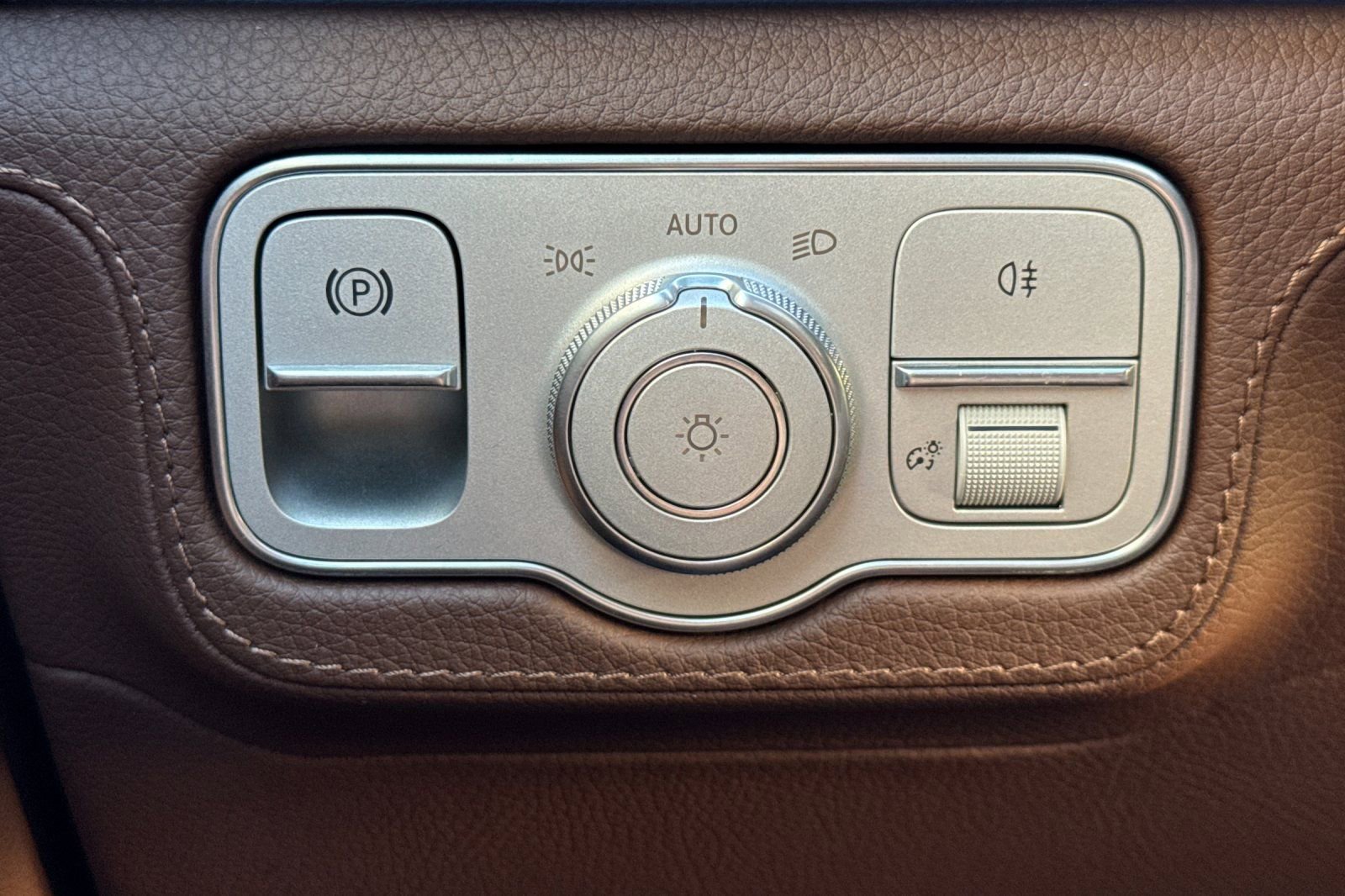 Used 2024 Mercedes-Benz GLE 350 4MATIC image 32