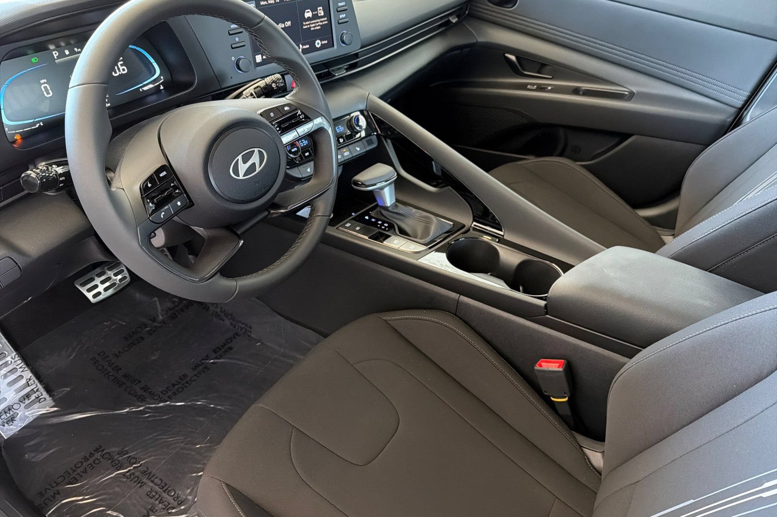 New 2026 Hyundai Elantra SEL Sport Premium FWD image 9