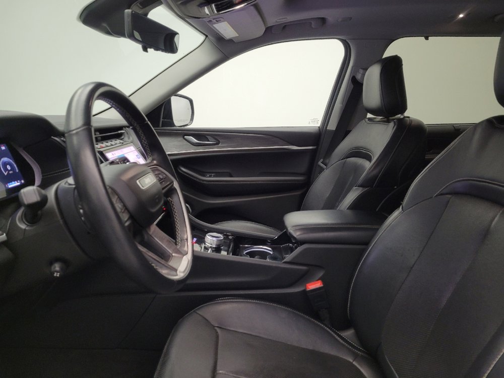 Used 2021 Jeep Grand Cherokee L Limited w/ Luxury Tech Group II image 17