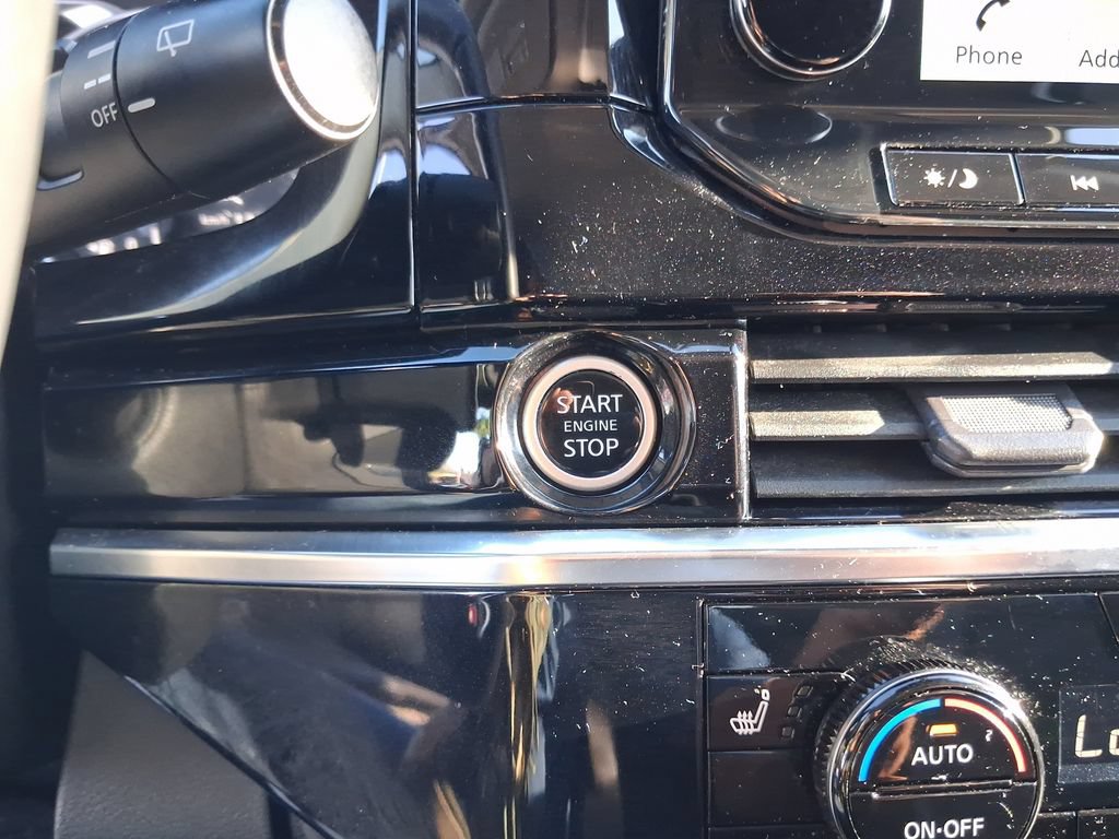 Used 2023 Nissan Pathfinder SL FWD image 25