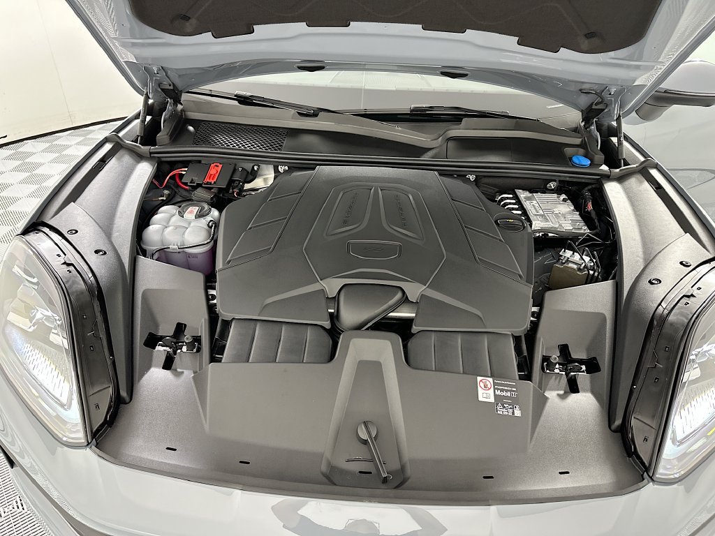 New 2026 Porsche Cayenne AWD/4WD image 33