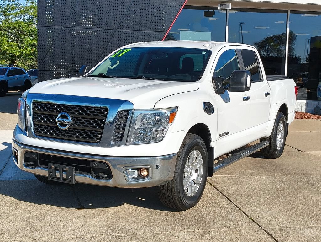 Used 2017 Nissan Titan SV AWD/4WD image 1