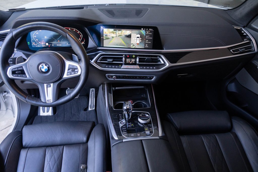 Used 2020 BMW X7 M50i w/ Dynamic Handling Package image 24