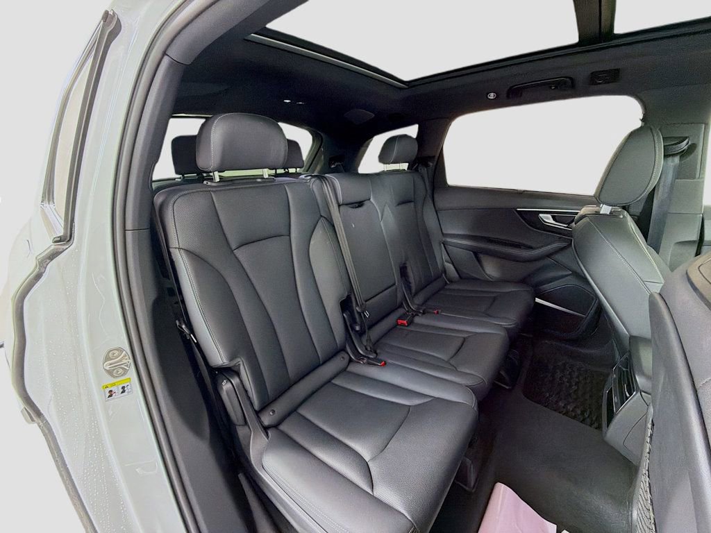 Used 2025 Audi Q7 3.0T Premium Plus w/ Premium Plus Package image 30