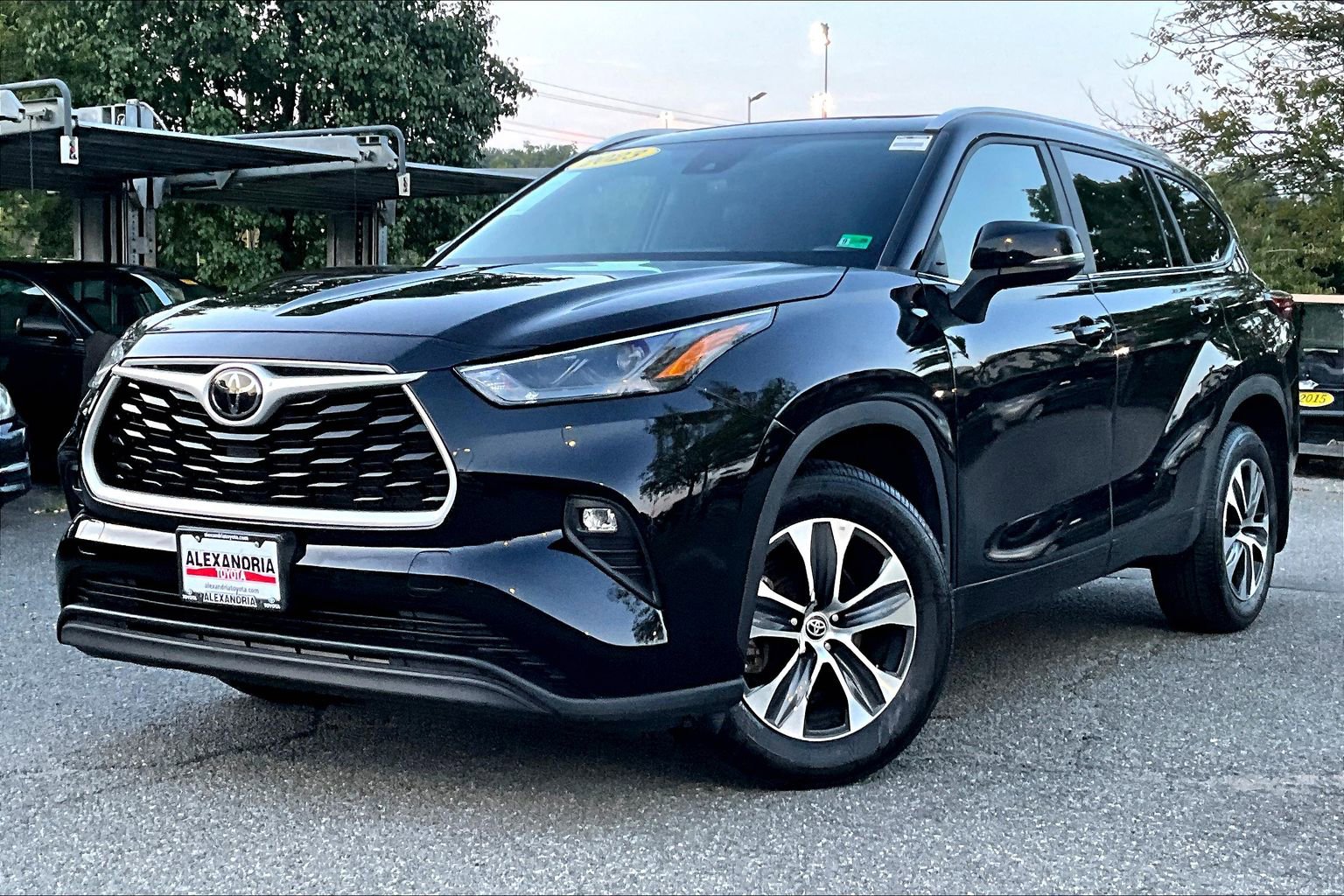 Used 2023 Toyota Highlander XLE