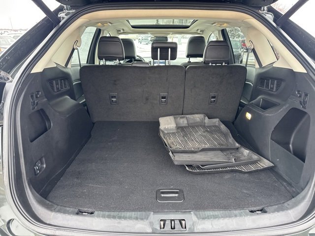 Used 2024 Ford Edge SEL w/ Convenience Package image 11