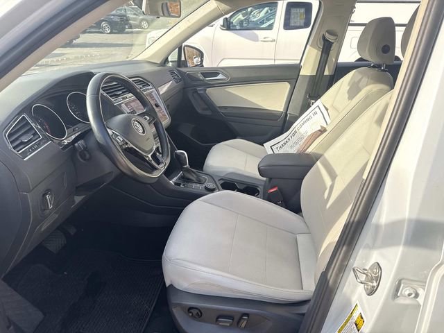Used 2019 Volkswagen Tiguan SE w/ Panoramic Sunroof Package image 18
