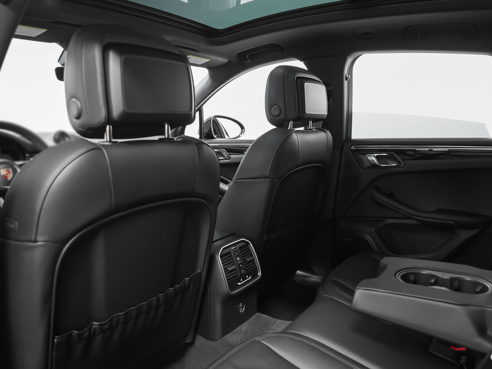 New 2026 Porsche Macan AWD/4WD image 39