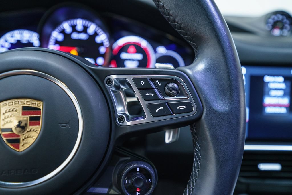 Used 2020 Porsche Cayenne Turbo AWD/4WD image 23