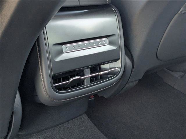 Used 2024 Lincoln Nautilus Reserve w/ Jet Appearance Package (87T) image 18