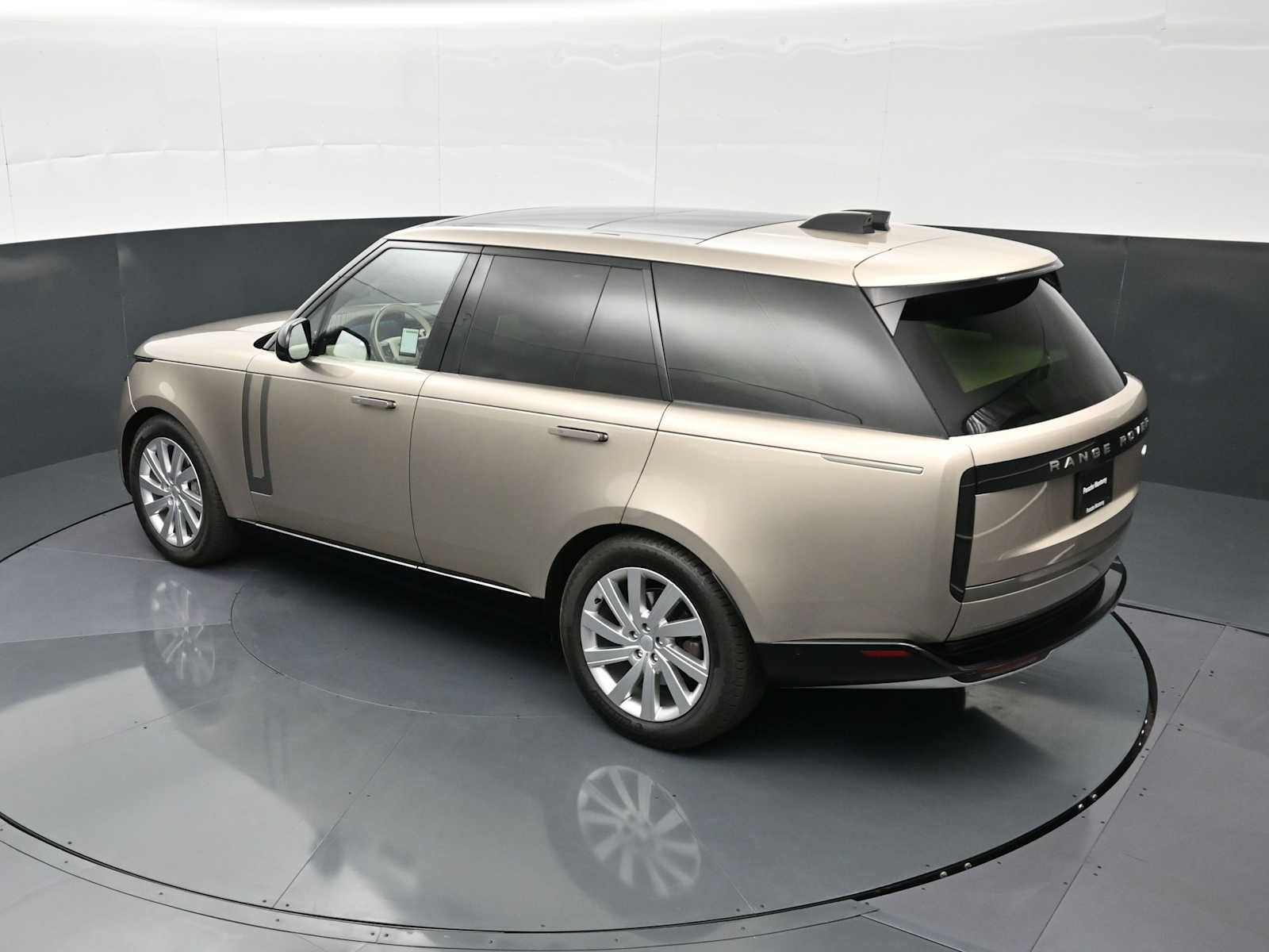 Used 2023 Land Rover Range Rover SE AWD/4WD image 32