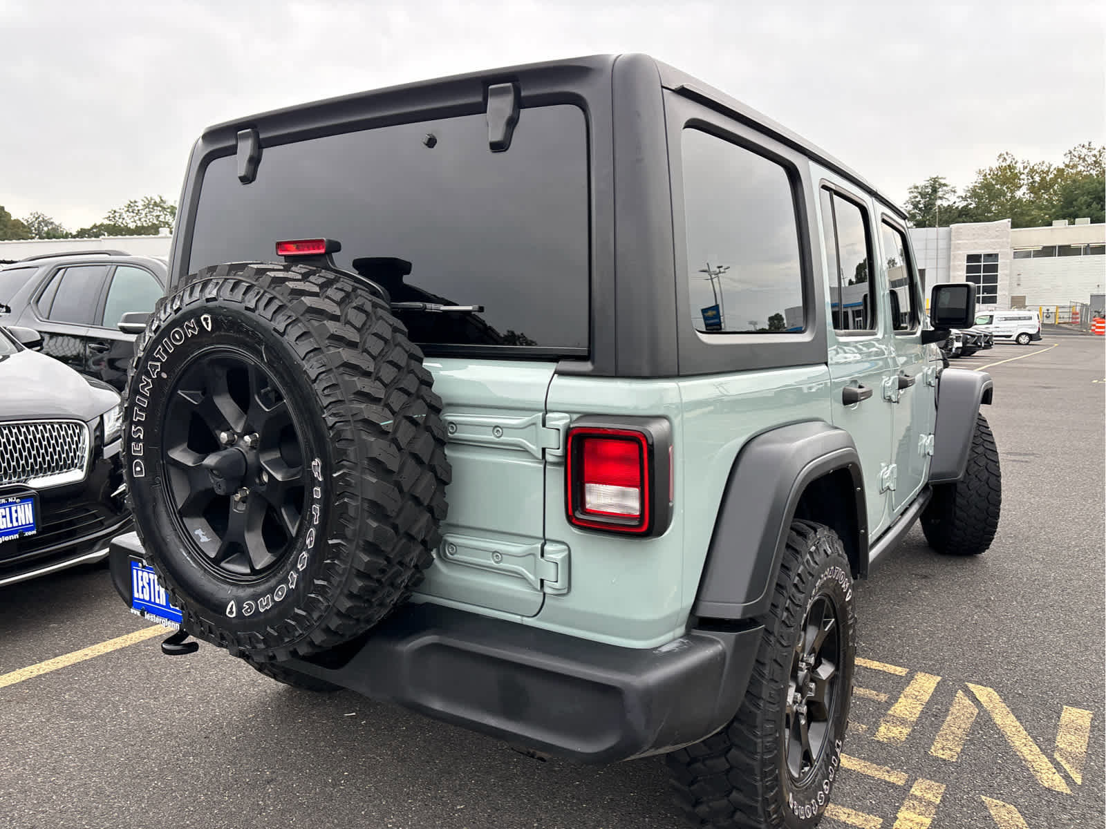 Used 2023 Jeep Wrangler Willys image 33