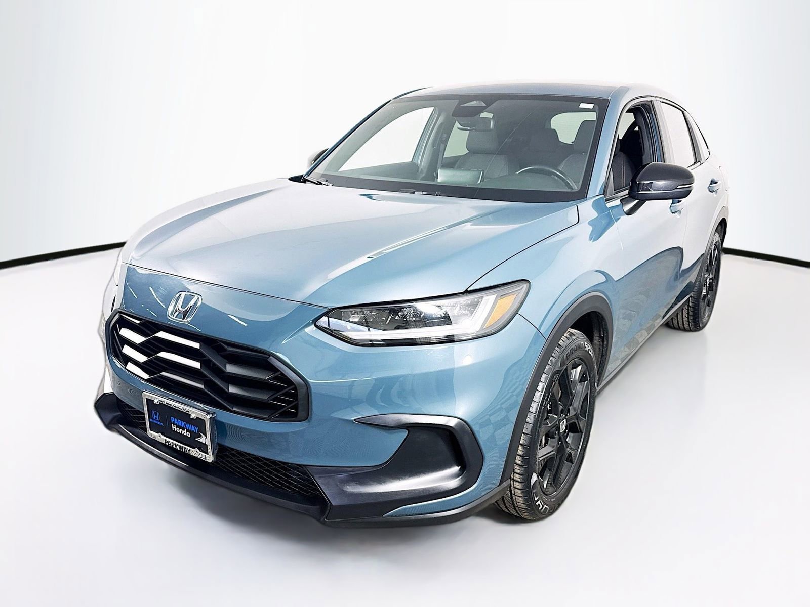 Used 2025 Honda HR-V Sport image 3