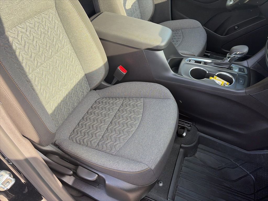 Certified 2024 Chevrolet Equinox LT w/ LPO, Floor Liner Package image 26