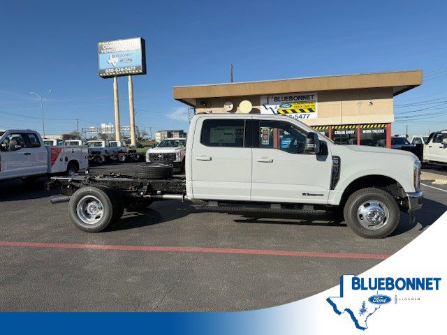 New 2026 Ford F350 Lariat AWD/4WD image 1