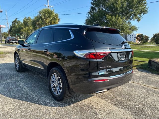 Used 2024 Buick Enclave Essence w/ Technology Package FWD image 5