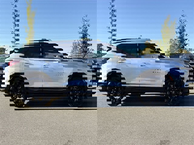 Used 2022 Chevrolet Blazer RS w/ Enhanced Convenience Package image 2