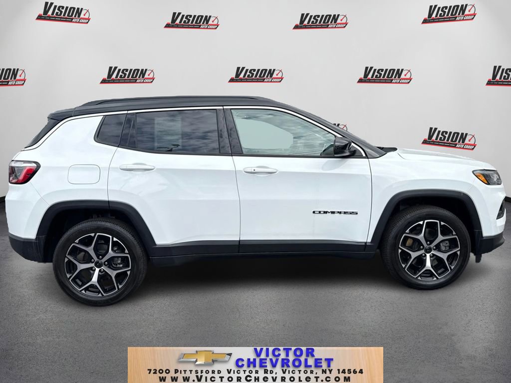 Used 2025 Jeep Compass Limited image 4