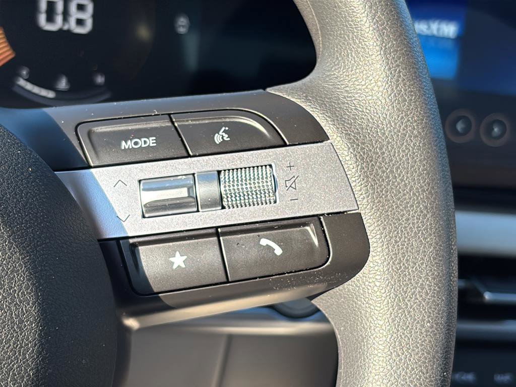 Certified 2025 Hyundai Tucson SE FWD image 27