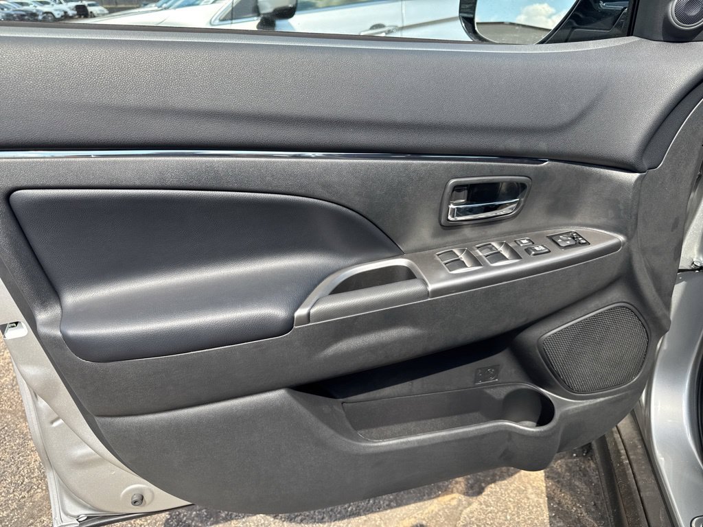New 2027 Mitsubishi Outlander Sport SE FWD image 30