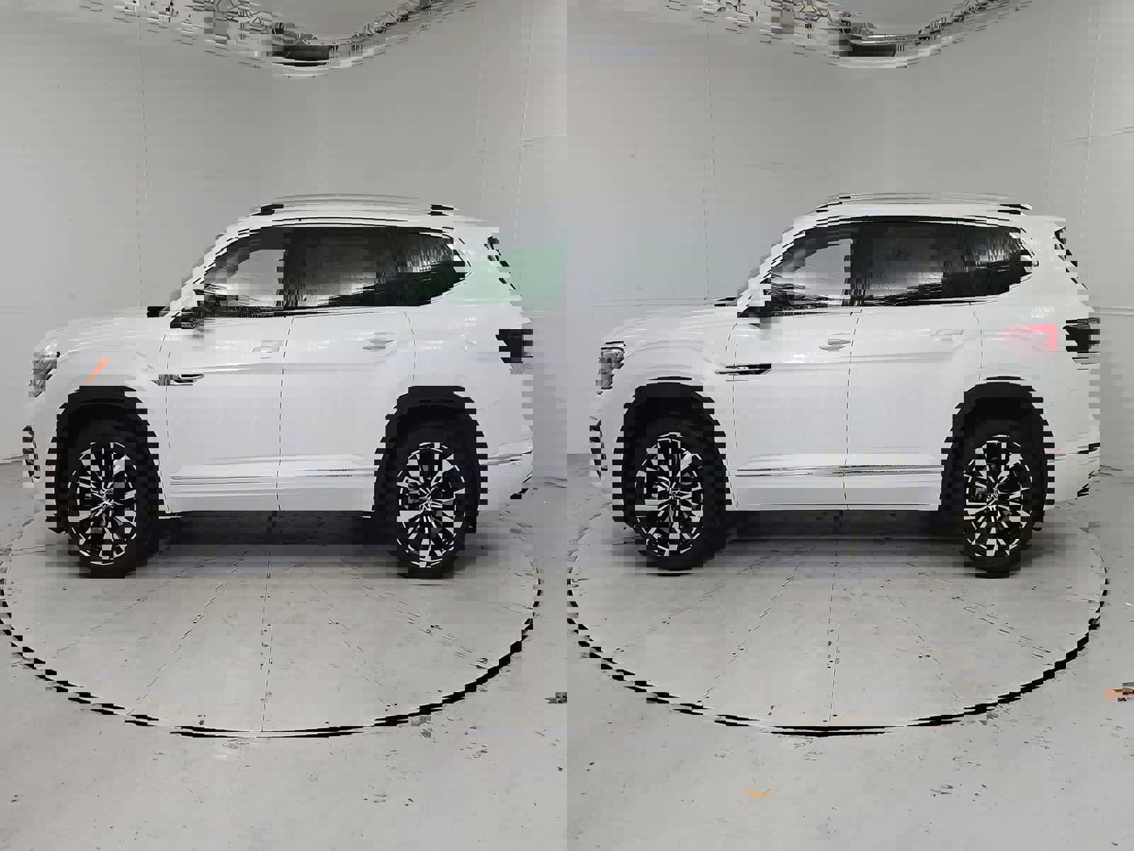 New 2026 Volkswagen Atlas SEL Premium R-Line image 3
