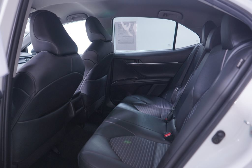 Used 2024 Toyota Camry SE image 8